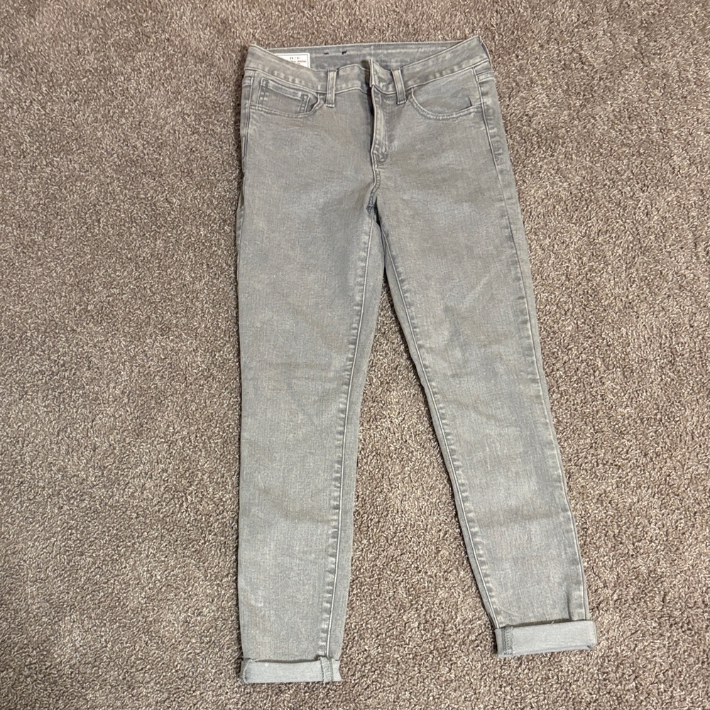 GAP Women's Light Gray Skinny Jeans